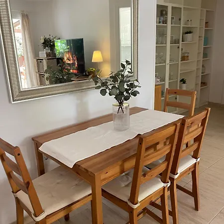La Casita De Mon -